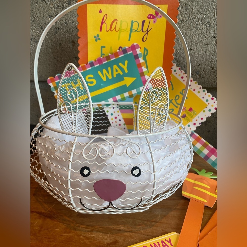 Easter bundle (everything pictured) - Picture 3 of 10